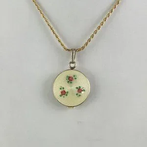 Vintage JB Hudson Gold Tone Pendant Watch with Necklace 1940\'s Hand Wind JB Hudson | Accessories | Vintage Jb Hudson Gold Tone  main image 2